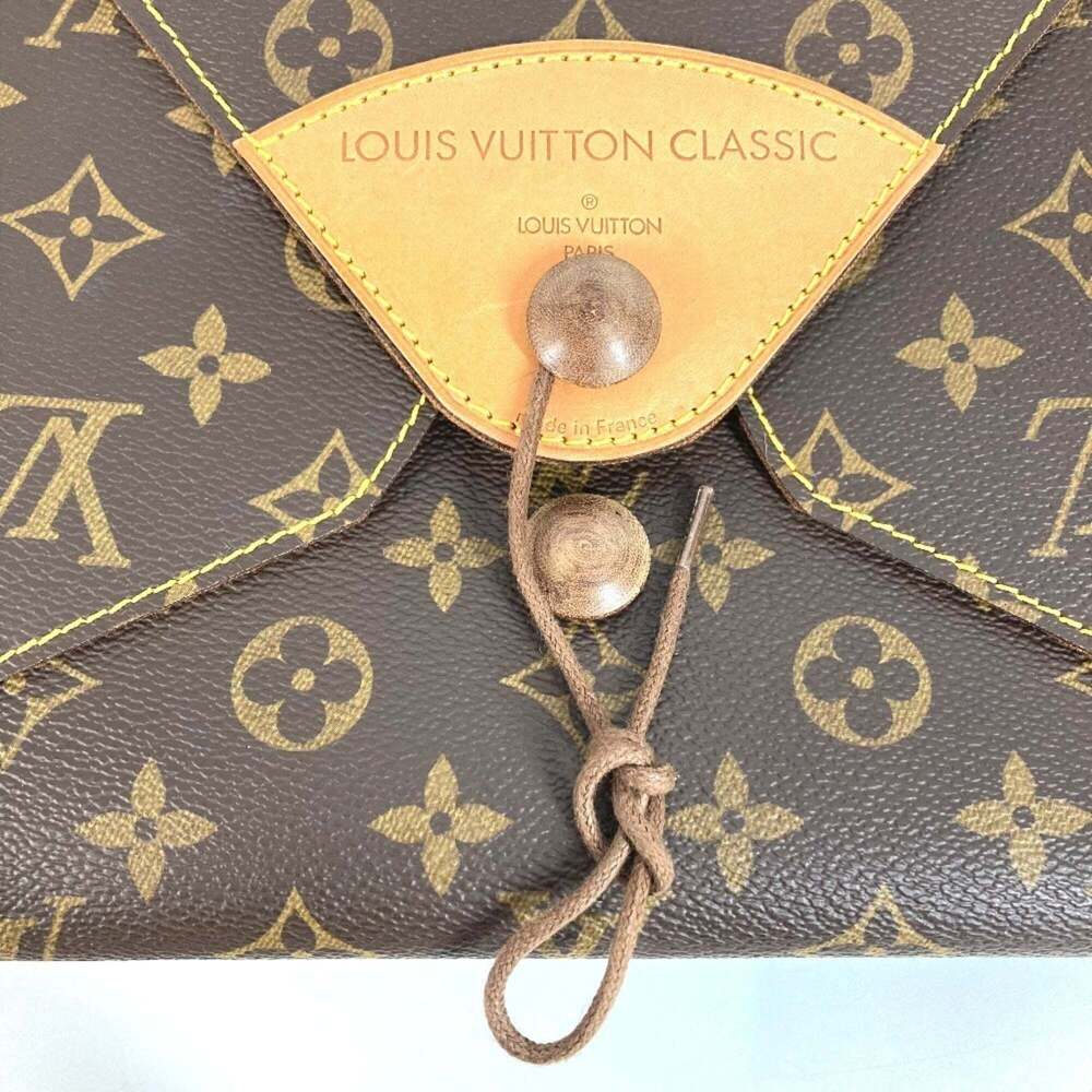 LOUIS VUITTON Authentic Brown Monogram Canvas Clutch Bag - Picture 7 of 13